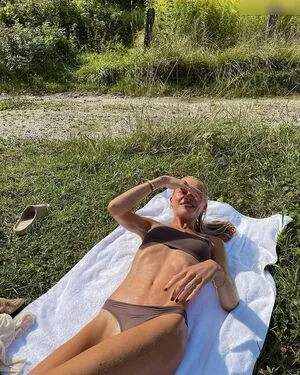 Annekee Molenaar OnlyFans Leaked Free Thumbnail Picture - #Fw3aRKEegu