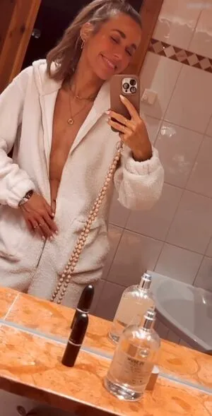 Annemarie Carpendale OnlyFans Leaked Free Thumbnail Picture - #kmTl2brEuj