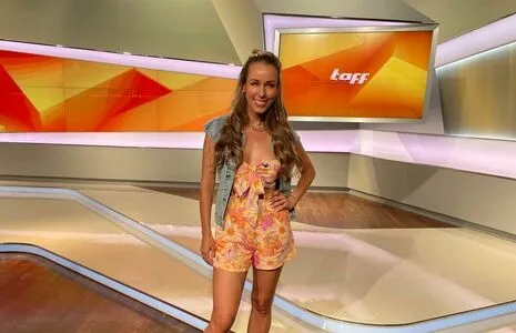 Annemarie Carpendale OnlyFans Leaked Free Thumbnail Picture - #qVy0wz5Kq2