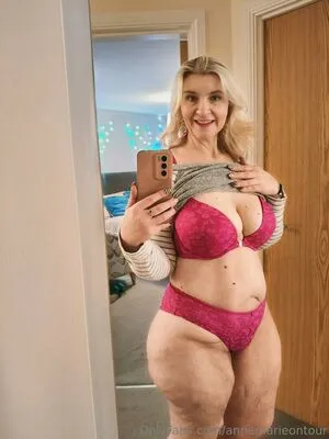 Annemarieontour OnlyFans Leaked Free Thumbnail Picture - #99fEJAFnbx