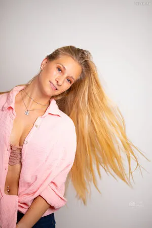 Annesophie Linn OnlyFans Leaked Free Thumbnail Picture - #9KjPZ7MPoM