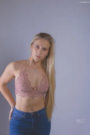 Annesophie Linn OnlyFans Leaked Free Thumbnail Picture - #QLQGBAdnj1