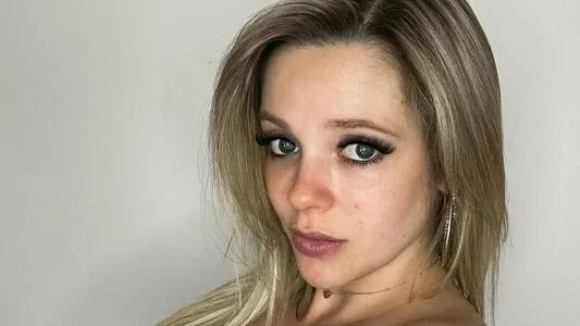 Annewnsche OnlyFans Leaked Free Thumbnail Picture - #MfTfu4yT0M