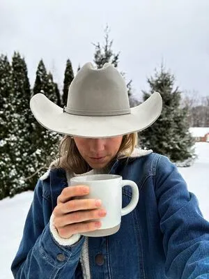 Annie Agar OnlyFans Leaked Free Thumbnail Picture - #7ThDOf8kTH