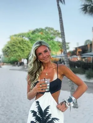 Annie Agar OnlyFans Leaked Free Thumbnail Picture - #8rd5izR4h3
