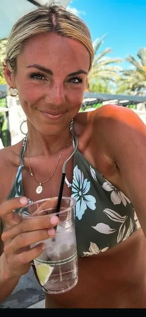 Annie Agar OnlyFans Leaked Free Thumbnail Picture - #D6k5M6pTk8