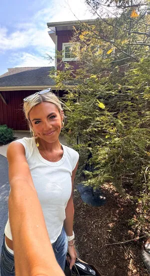 Annie Agar OnlyFans Leaked Free Thumbnail Picture - #JVFOLNWyc2