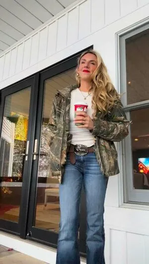 Annie Agar OnlyFans Leaked Free Thumbnail Picture - #aNr5tyso43