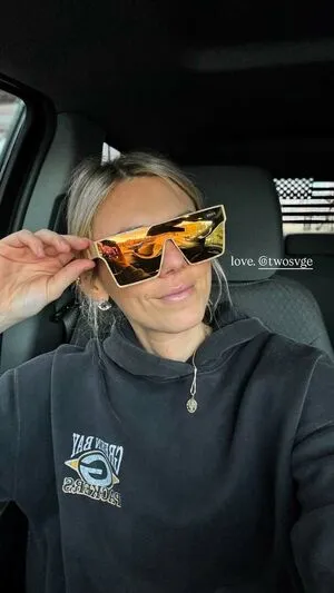 Annie Agar OnlyFans Leaked Free Thumbnail Picture - #uY7gtK45Oo