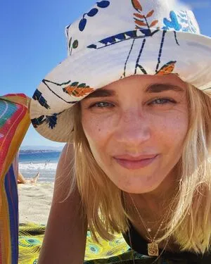 Annie Hoffmann OnlyFans Leaked Free Thumbnail Picture - #GQ6ZyBGEvl