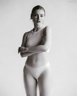 Annie Knowles OnlyFans Leaked Free Thumbnail Picture - #4KneBJMJyi