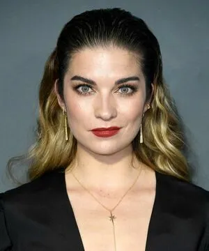Annie Murphy OnlyFans Leaked Free Thumbnail Picture - #0lrfQ1OTTa