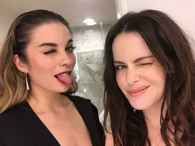 Annie Murphy OnlyFans Leaked Free Thumbnail Picture - #VTO7z3zcxR