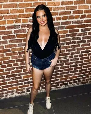 Annie Ruth Burchett OnlyFans Leaked Free Thumbnail Picture - #D0bB2ThUry