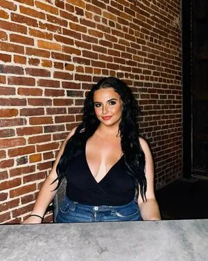 Annie Ruth Burchett OnlyFans Leaked Free Thumbnail Picture - #Enyu6L9FLK