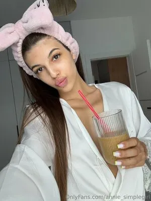 Annie Simplegirl OnlyFans Leaked Free Thumbnail Picture - #YmrAhLKLro