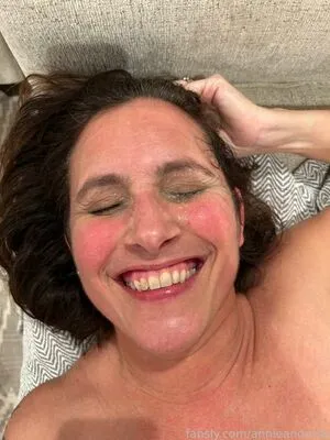 Annieandmra OnlyFans Leaked Free Thumbnail Picture - #4nbnvousAz