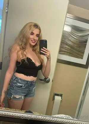 Anniechloesworld OnlyFans Leaked Free Thumbnail Picture - #82UpgUG2aN