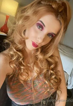 Anniechloesworld OnlyFans Leaked Free Thumbnail Picture - #dLUspHlCtb