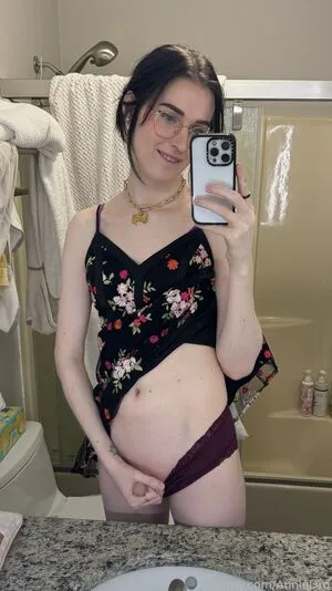 Anniedro Thumbnail Picture