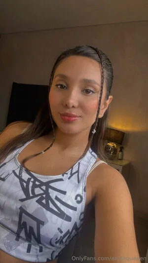Anniequeeen OnlyFans Leaked Free Thumbnail Picture - #1h5U64jRZ1