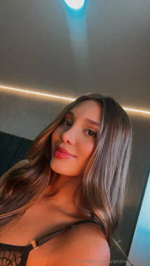 Anniequeeen OnlyFans Leaked Free Thumbnail Picture - #VVP5BM4tm2