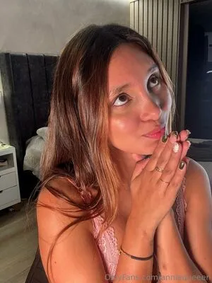 Anniequeeen OnlyFans Leaked Free Thumbnail Picture - #emN49PfruZ