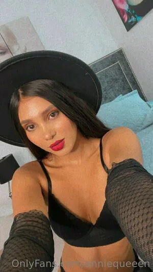 Anniequeeen OnlyFans Leaked Free Thumbnail Picture - #ffBDYd60FA