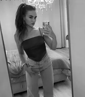 Annieschka Fit OnlyFans Leaked Free Thumbnail Picture - #Po1pixZ0sk