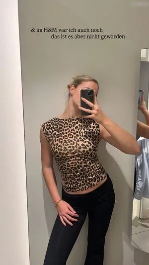 Annika Frick OnlyFans Leaked Free Thumbnail Picture - #4JtAaq711y