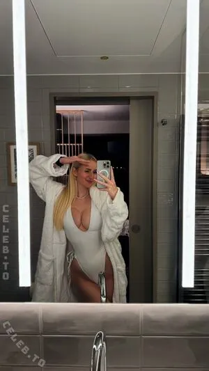 Annika Gruber OnlyFans Leaked Free Thumbnail Picture - #AcwnrxAn1n