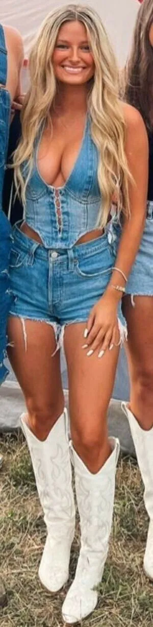 Annika Peterson OnlyFans Leaked Free Thumbnail Picture - #hhVmTvueTN