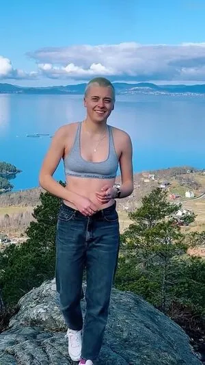 Annikazion OnlyFans Leaked Free Thumbnail Picture - #CN6a9BicQt