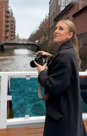 Annisophie OnlyFans Leaked Free Thumbnail Picture - #ffEoygiMjE