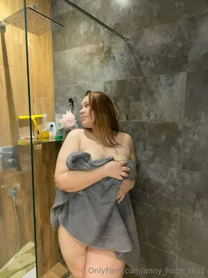 Anny Huge Tits1 OnlyFans Leaked Free Thumbnail Picture - #512gbrV3ZR