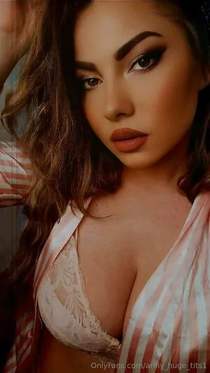 Anny Huge Tits1 OnlyFans Leaked Free Thumbnail Picture - #8LPJPiEffd