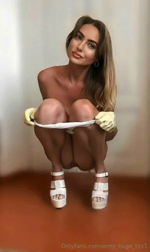 Anny Huge Tits1 OnlyFans Leaked Free Thumbnail Picture - #ArJw9veFlw