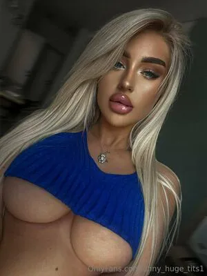 Anny Huge Tits1 OnlyFans Leaked Free Thumbnail Picture - #JaRqURV1hh