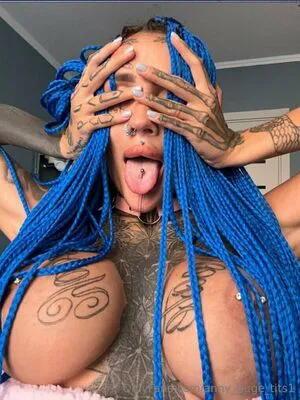 Anny Huge Tits1 OnlyFans Leaked Free Thumbnail Picture - #MZWbChMPCE