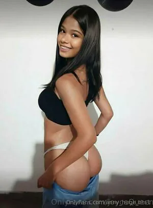 Anny Huge Tits1 OnlyFans Leaked Free Thumbnail Picture - #ZURK3KQRXt