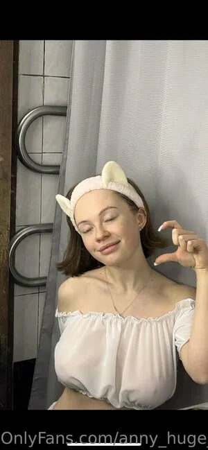 Anny Huge Tits1 OnlyFans Leaked Free Thumbnail Picture - #g2G9BVSEXf