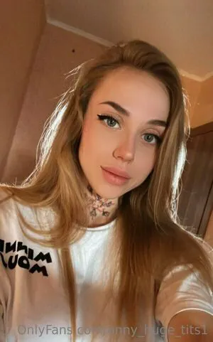 Anny Huge Tits1 OnlyFans Leaked Free Thumbnail Picture - #mvGpi7ZTBr