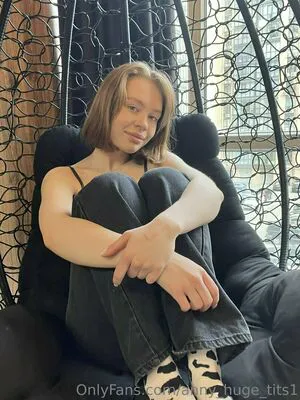 Anny Huge Tits1 OnlyFans Leaked Free Thumbnail Picture - #nVTvrW0k5q