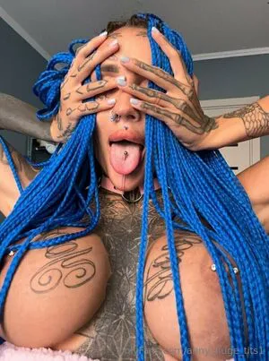 Anny Huge Tits1 OnlyFans Leaked Free Thumbnail Picture - #oq4QQI63Rk