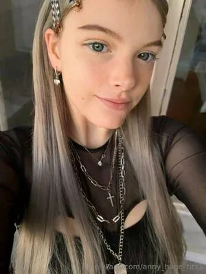 Anny Huge Tits1 OnlyFans Leaked Free Thumbnail Picture - #u8EmeHOxrr