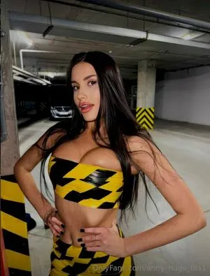 Anny Huge Tits1 OnlyFans Leaked Free Thumbnail Picture - #vvgcImsnSI