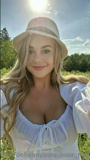 Anny Huge Tits1 OnlyFans Leaked Free Thumbnail Picture - #xSV9TPSNAy