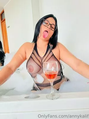 annykalif OnlyFans Leaked Free Thumbnail Picture - #KyvtO1zxCu