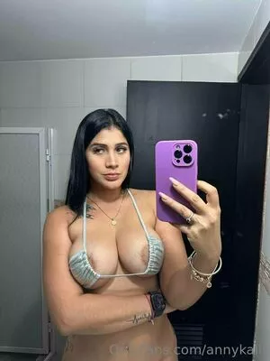 annykalif OnlyFans Leaked Free Thumbnail Picture - #cV8p4R0FA7