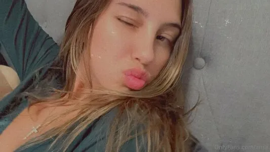 Ansli OnlyFans Leaked Free Thumbnail Picture - #AnhLEZ0Ul0